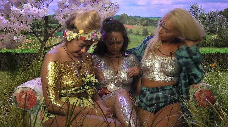 The trio had applied the sparkly body paint during a hippy party