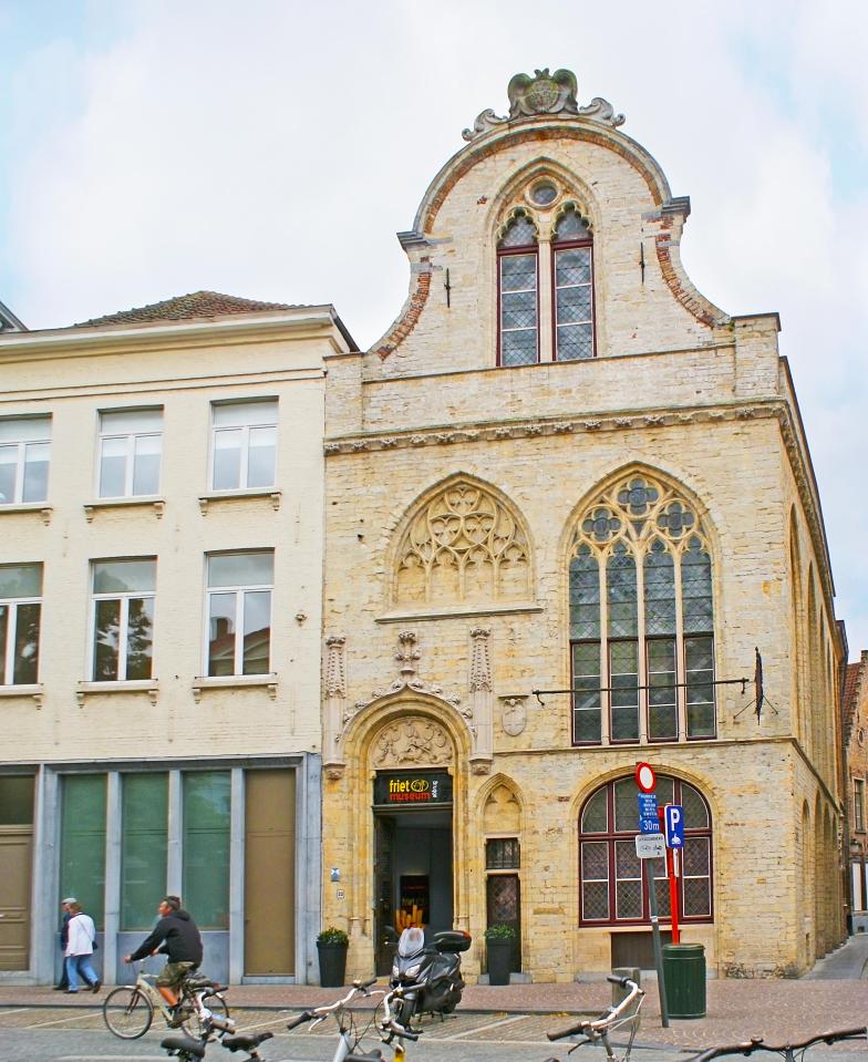  The city is so proud of its local dish that there is even a Frietmuseum dedicated to potato fries