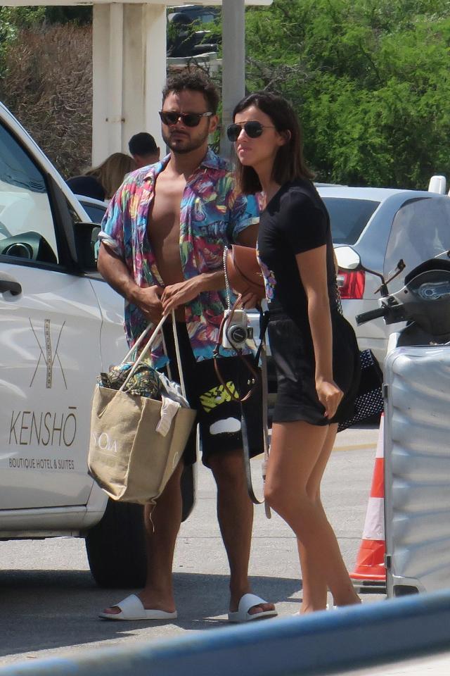  Lucy Mecklenburgh and Ryan Thomas emerged together for the first time today as they jetted out of Mykonos 