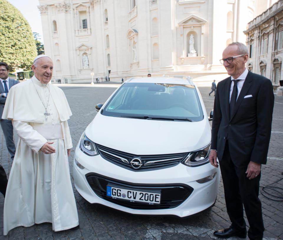  Opel Ampera-e has a range of 323-miles - more than enough for tiny Vatican City