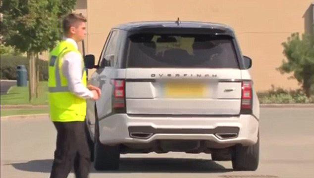  Wayne Rooney arrives at Everton's Finch Farm training ground for his medical