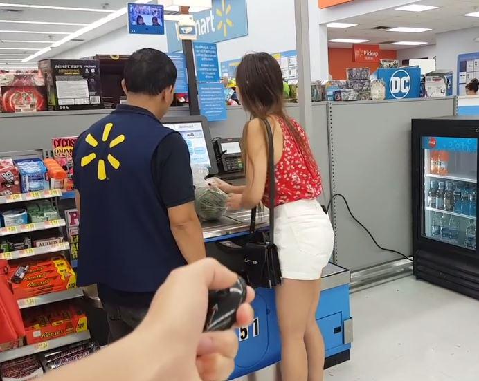  The clip appears to be filmed at a Walmart in the US