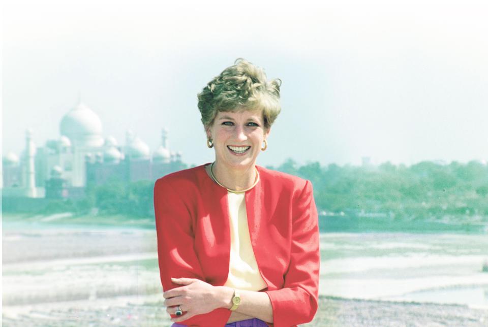  Global icon... Diana at Agra’s Red Fort on trip to India in 1992