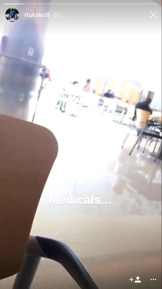 Romelu Lukaku waits around before his Manchester United medical