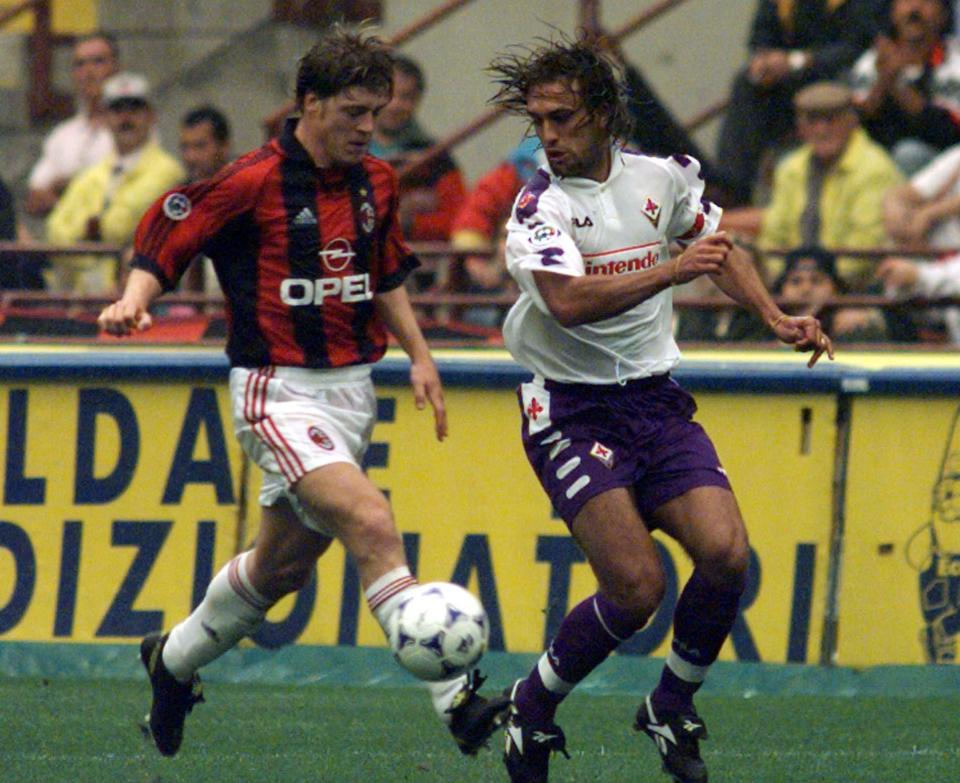  Gabriel Batistuta in action as Fiorentina played AC Milan in Serie A clash