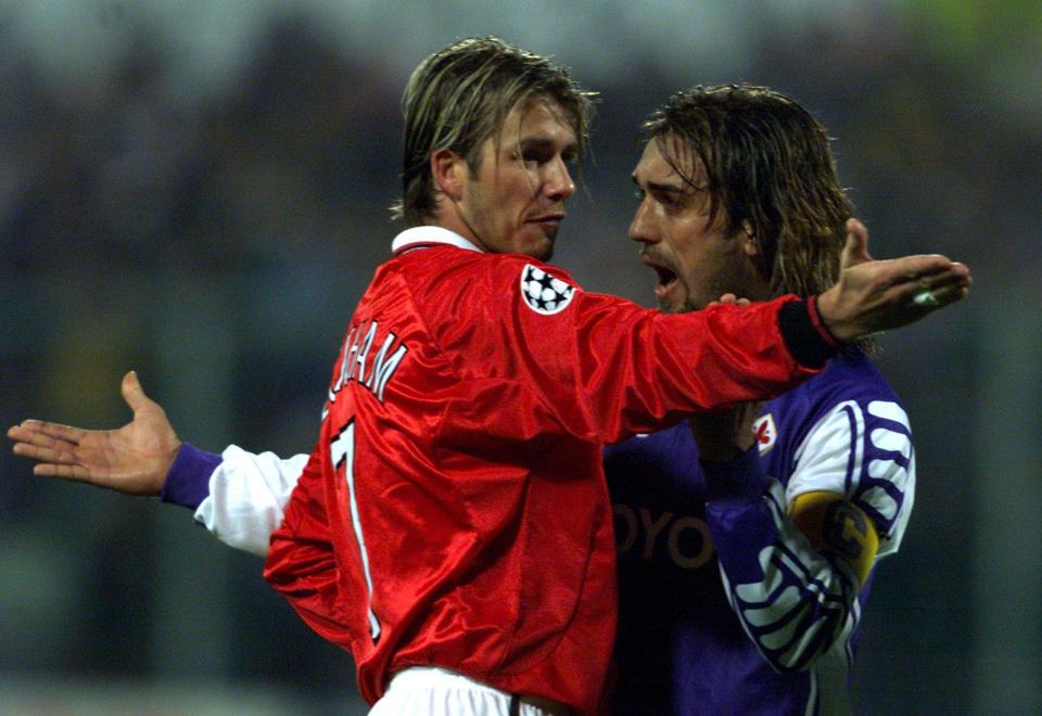  Gabriel Batistuta argues with David Beckham during a Champions League clash