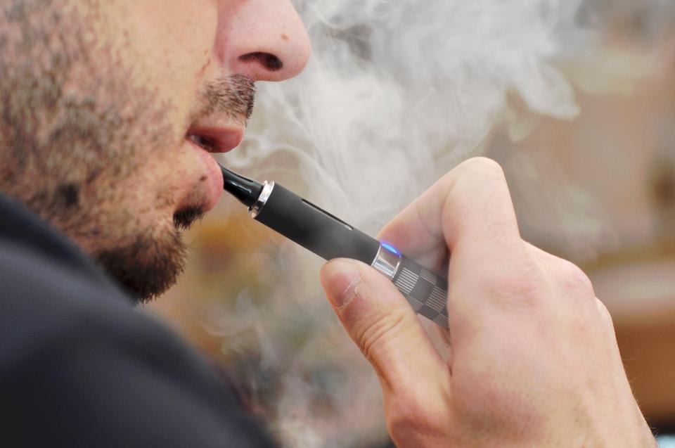  The Government wants to slash smoking rates by a quarter by 2022 by urging millions to switch to e-cigarettes