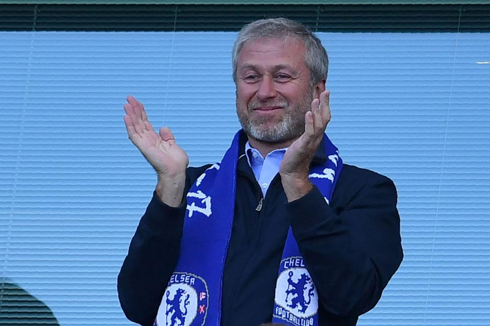  Chelsea owner Roman Abramovich will now have to pursuade his boss to stay