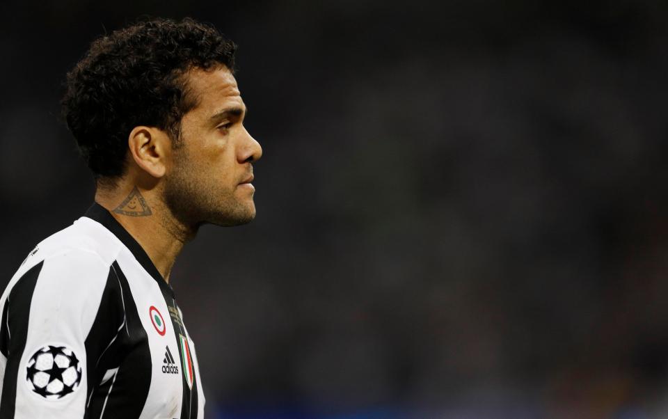  Dani Alves claims he joined Juventus as it was 'too easy' at Barcelona