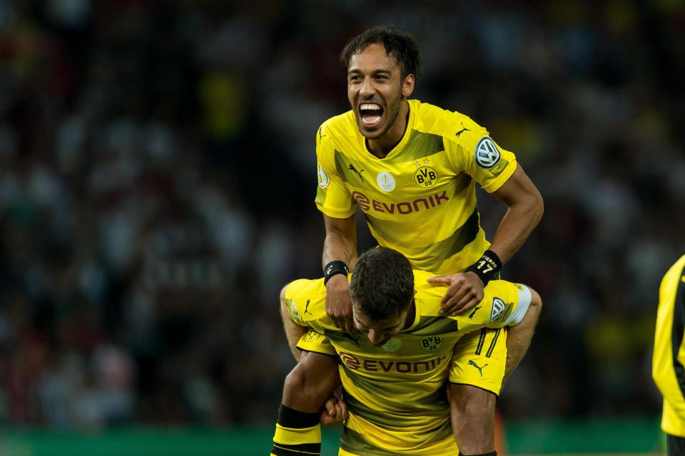  Pierre-Emerick Aubameyang handed a transfer request at Borussia Dortmund