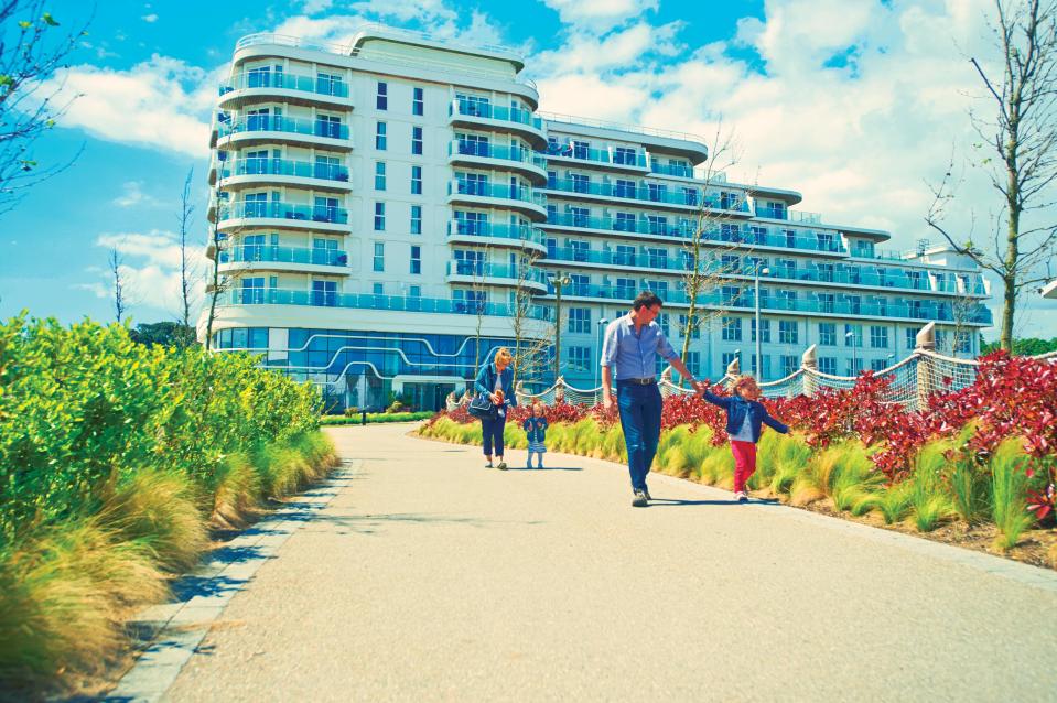  Butlin's Wave Hotel is fully themed and offers seaside views