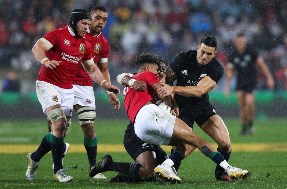  Sonny Bill Williams smashed his shoulder into the face of Anthony Watson