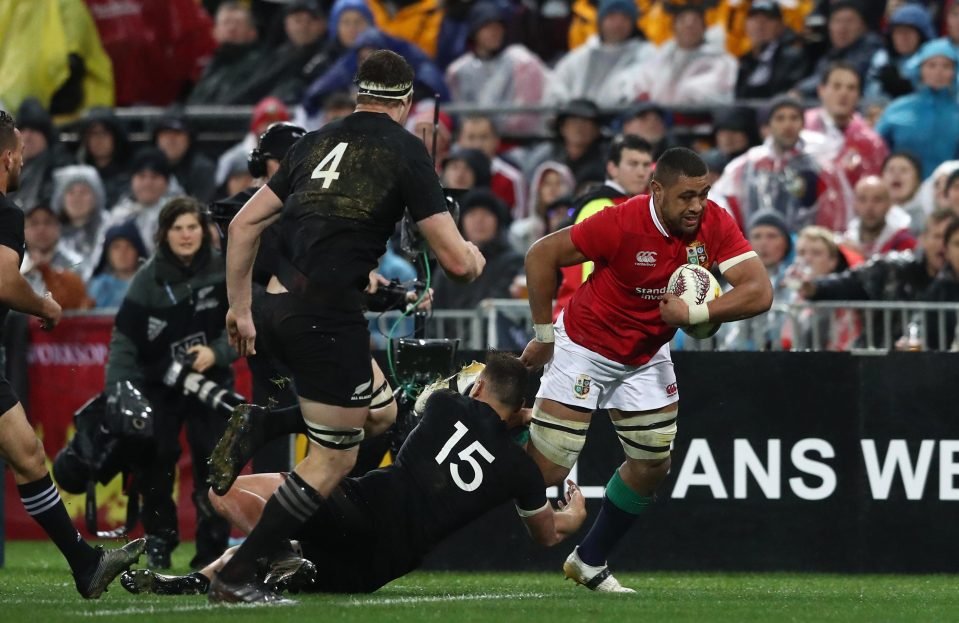  Faletau smashed his way through Israel Dagg to score a touch down