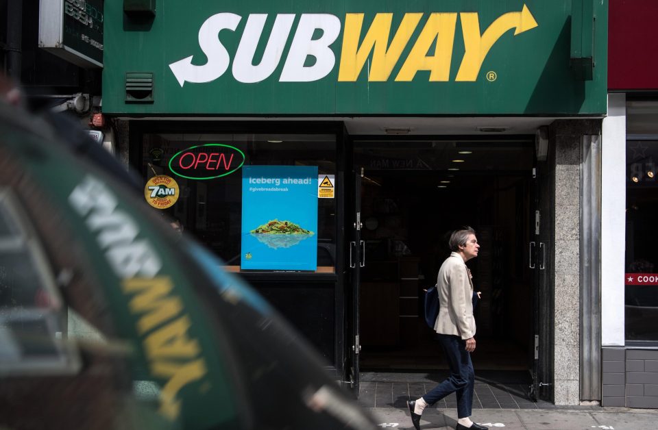  The employee revealed the exact time of day you should go to get the freshest sub