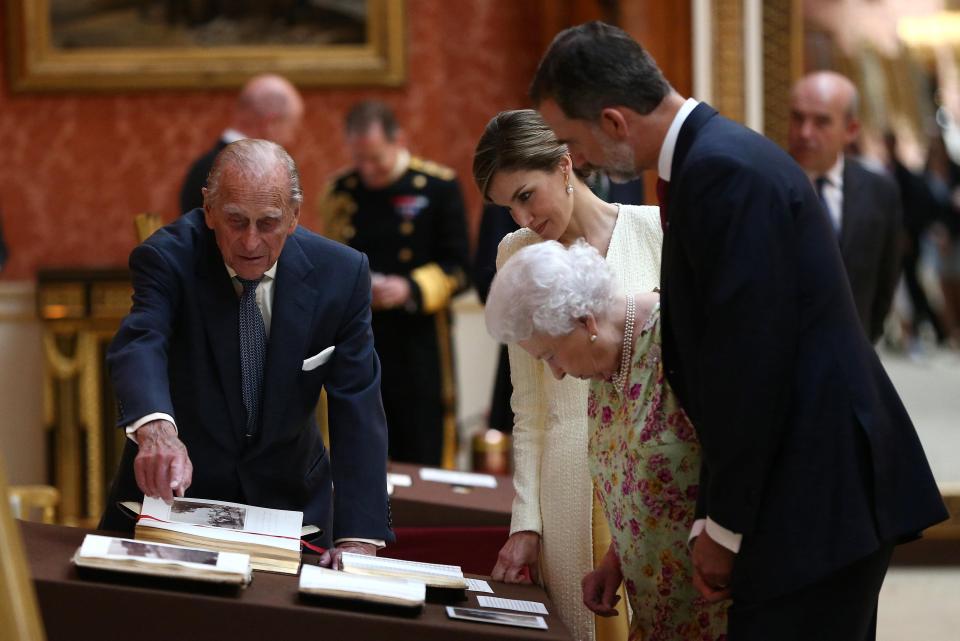  The Queen and Prince Philip showed King Felipe and Queen Letizia a display of Spanish items from the Royal Collection at Buckingham Palace