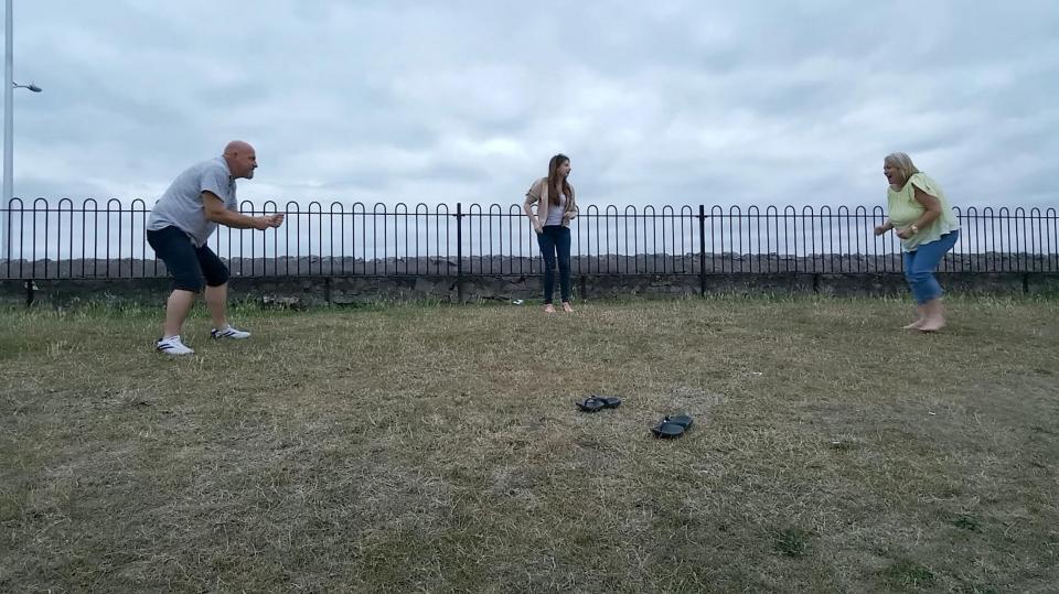  The soon-to-be married couple attempted to recreate the famous Dirty Dancing scene - but with awful results