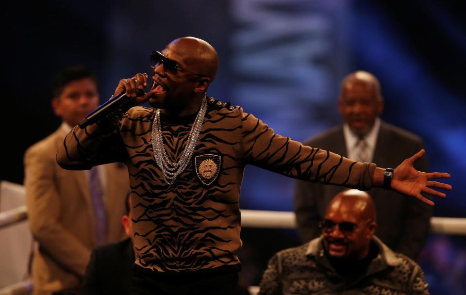  Floyd Mayweather later fired a vile homophobic slur at the Irishman