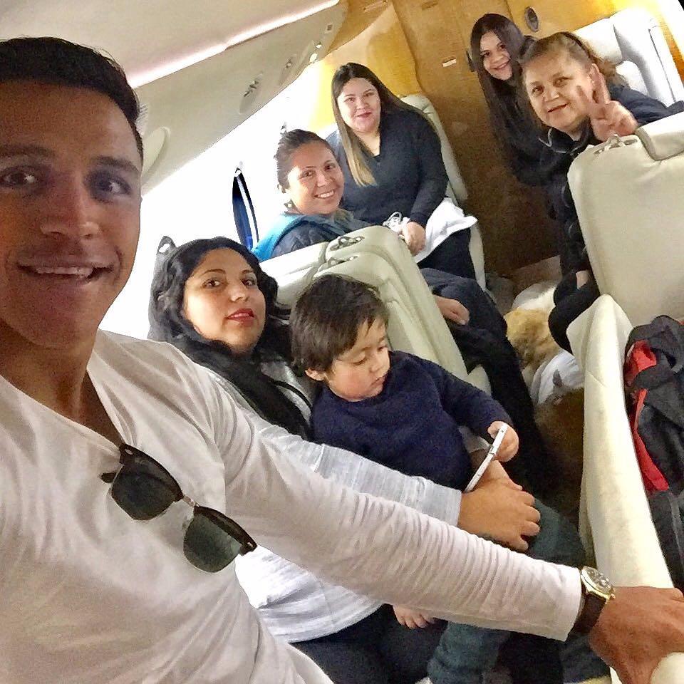 Alexis Sanchez jetted out for the last part of his holiday with his nearest and dearest