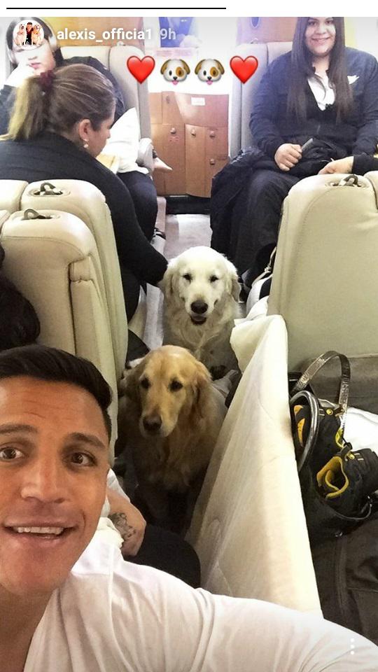 Also part of the entourage were Alexis Sanchez's Atom and Humber in the private jet 