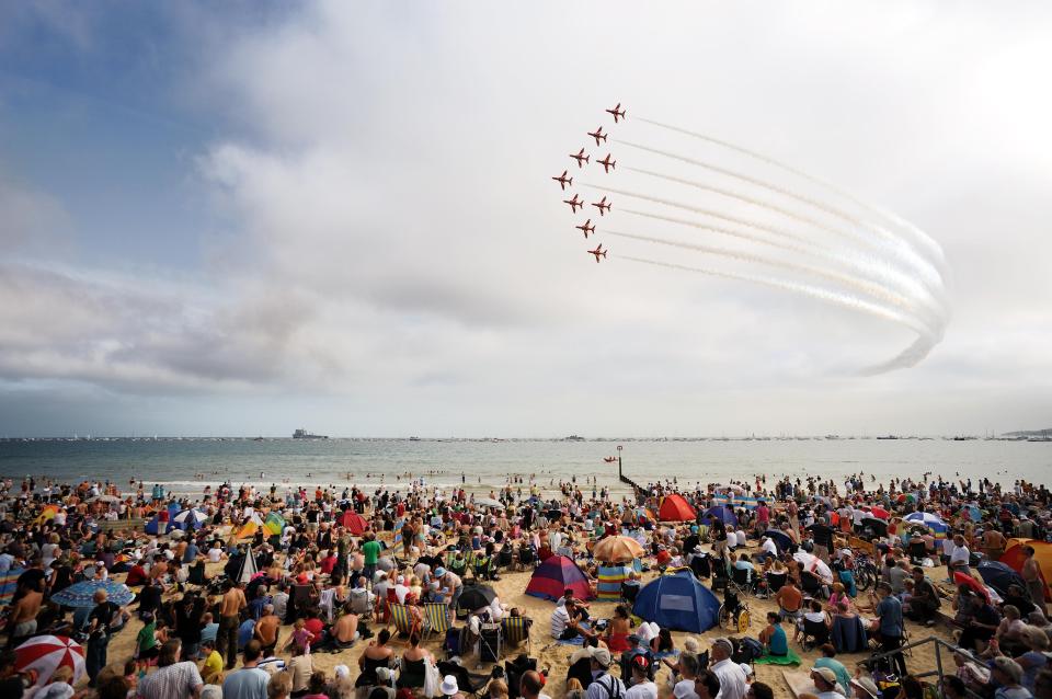  Red Arrows put on an incredible display at the Bournemouth Air Festival