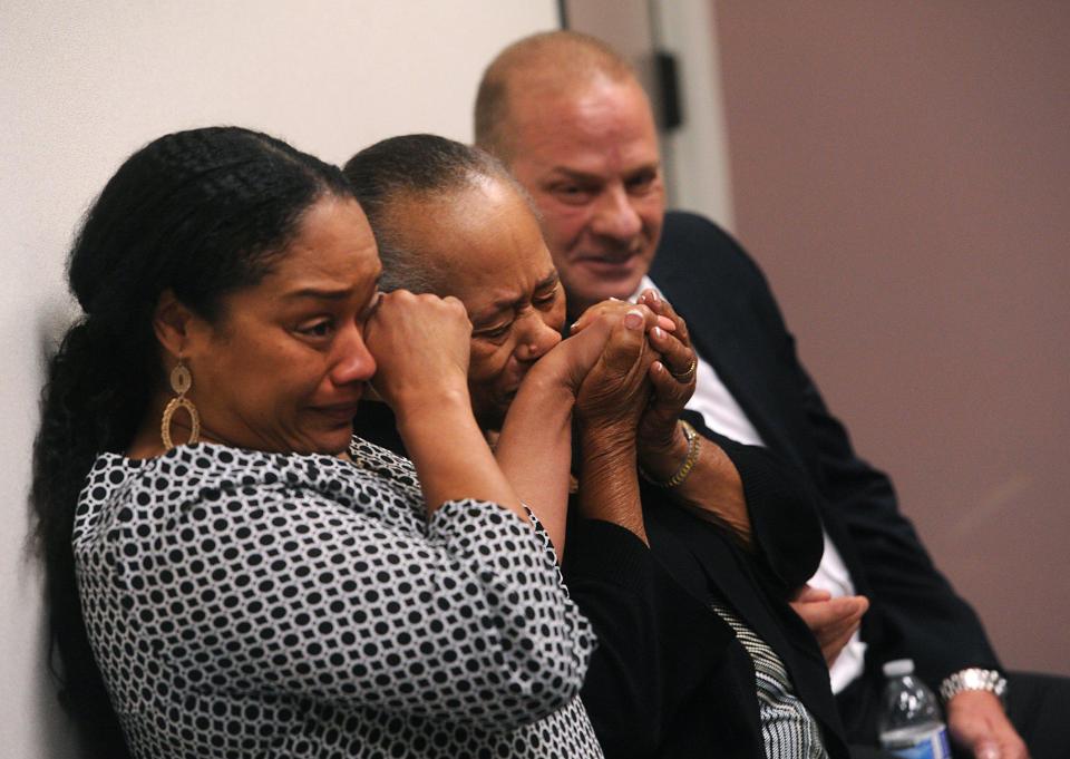  Tom Scotto, right, pictured with Simpson's sisters after his release was announced