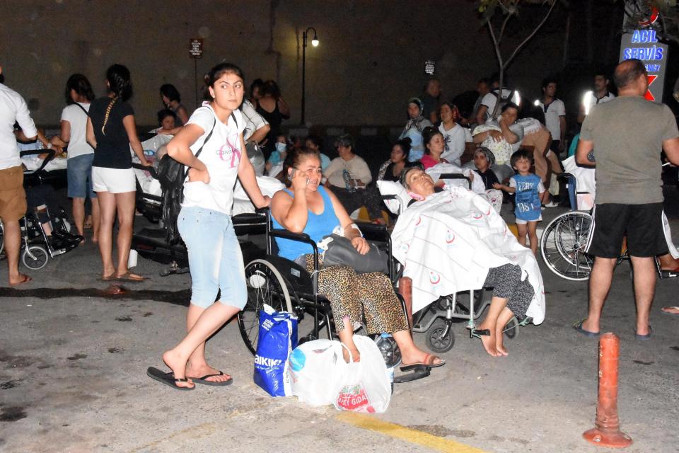  People receive medical treatment outside Bodrum State Hospital, which was reportedly evacuated