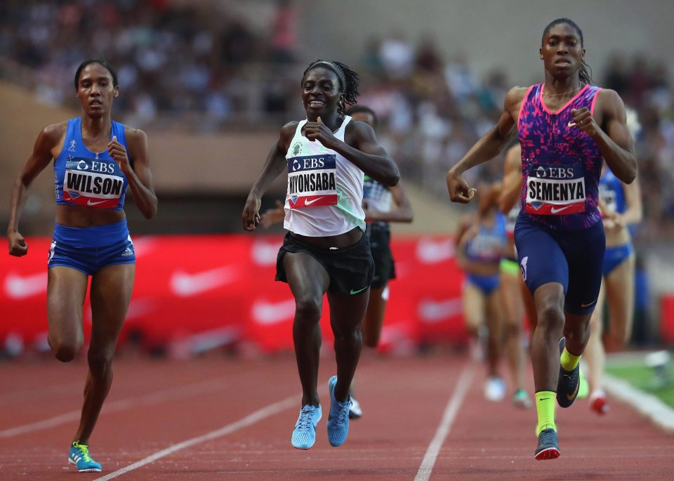 Castre Semenya won the 800m in a time and stle that suggest she could break the world record at London 2017 CASTER SEMENYA won the 800m in a personal best of 1:55.27, jogging over the line and showing the sort of form that could see her on course to break the world record at London 2017 -