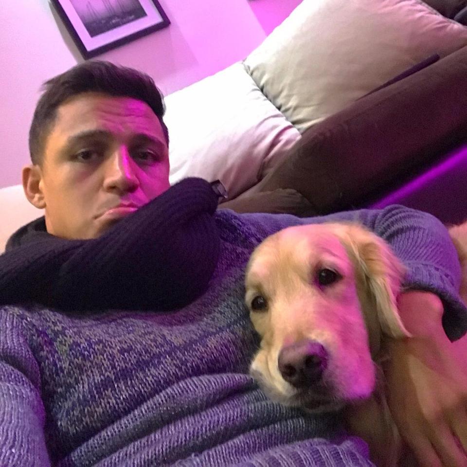  Alexis Sanchez is still yet to sign a new contract with Arsenal amid interest from Manchester City