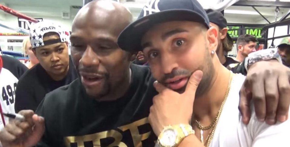 Floyd Mayweather met up with Paulie Malignaggi at his gym in Las Vegas