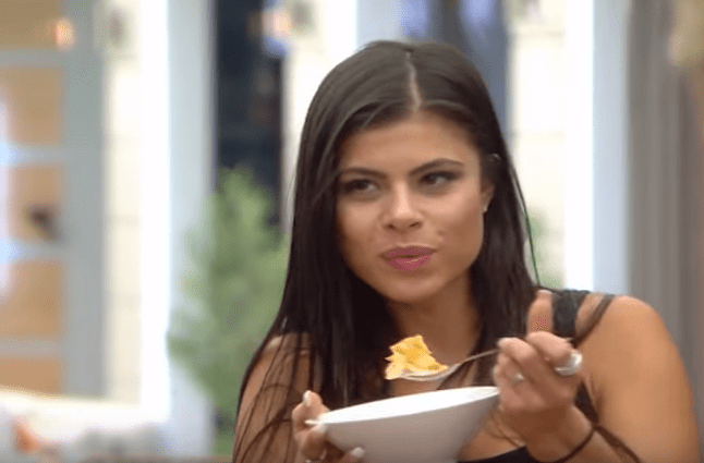  Marissa Jade was having breakfast when Sam Thompson joked about having a baby with her