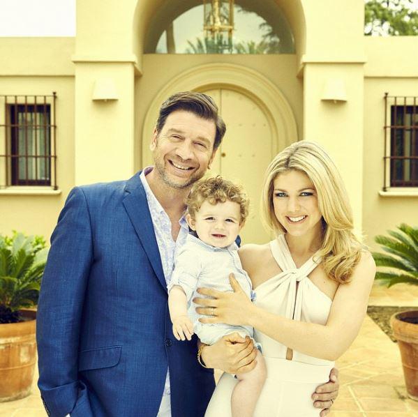  Nick with then-wife Jessica and son Edwin