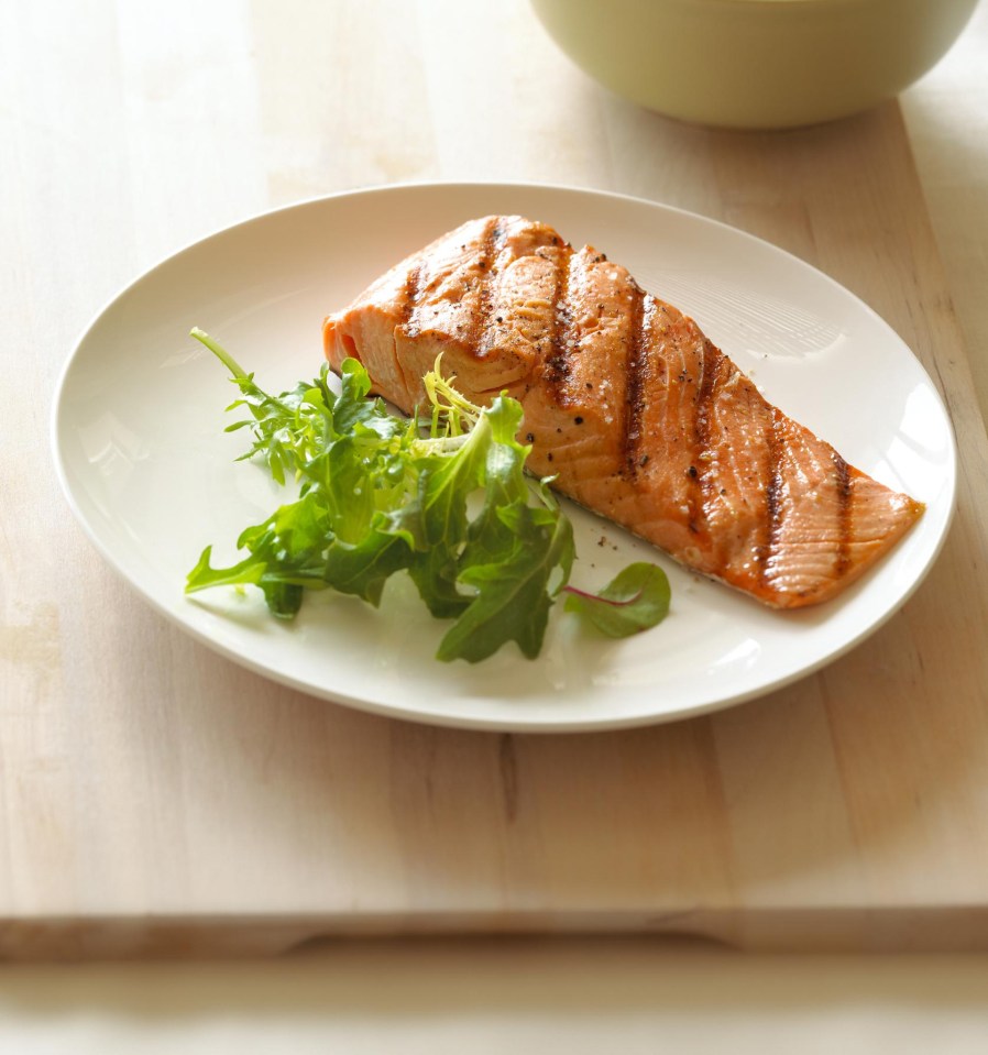 Proteins such as salmon help keep you awake