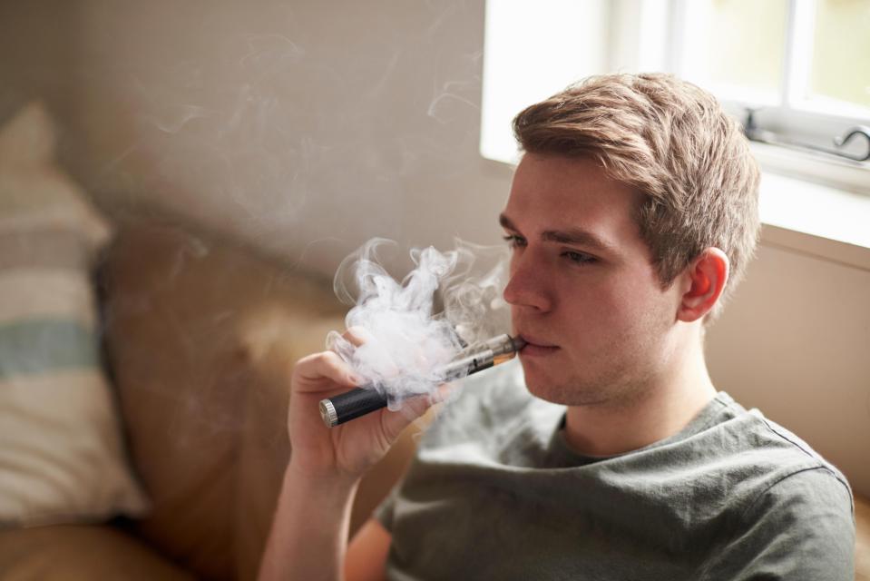  Brits travelling to Thailand are being warned to leave their e-cigarettes behind or risk ending up in prison