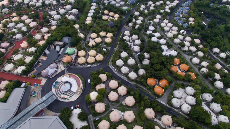  The resort consists of 480 homes made of polystyrene foam