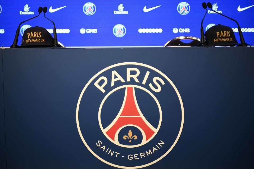 Members of the media eagerly awaited Neymar's press conference in Paris