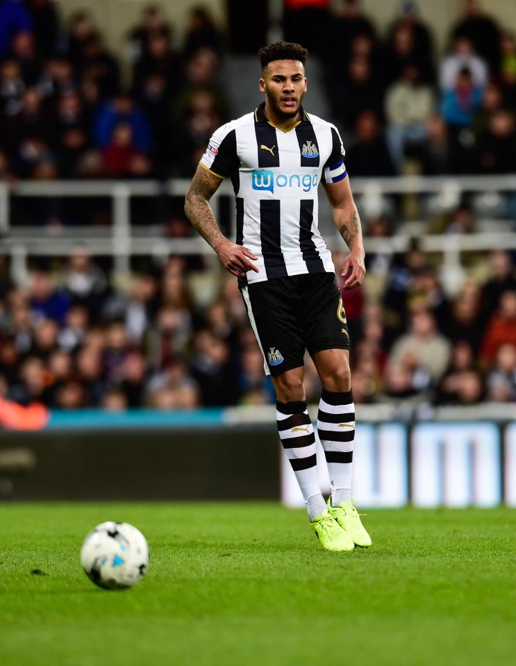 Jamaal Lascelles in action for Newcastle