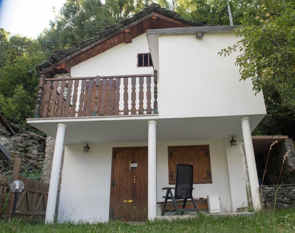  The outside of the farmhouse where Chloe was held