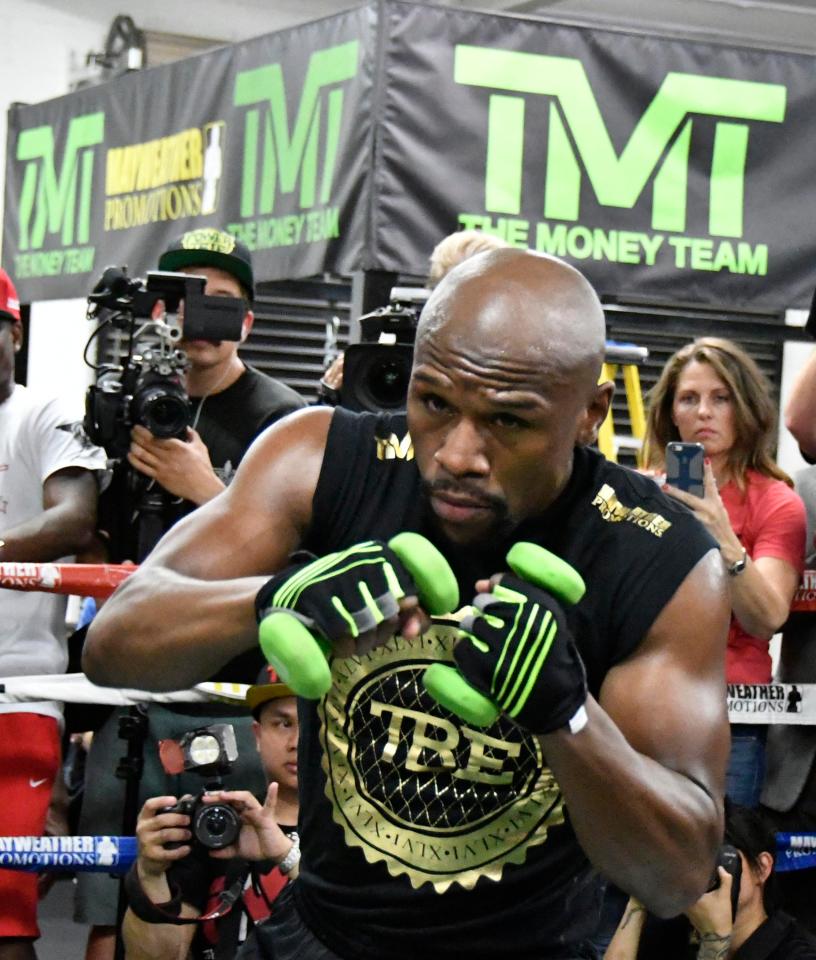  Floyd Mayweather is counting down the days until he puts his undefeated record on the line in Las Vegas