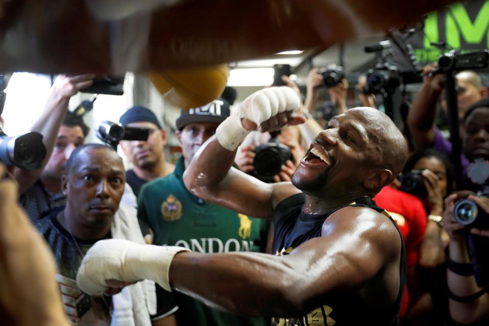  Floyd Mayweather is putting his undefeated boxing record on the line when he fights Conor McGregor