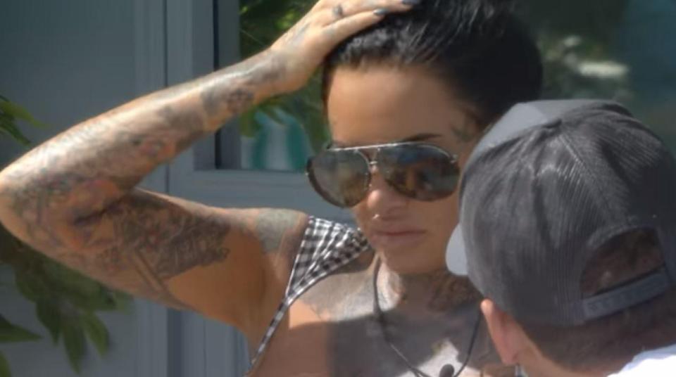  Jemma Lucy attempts to make amends with her former enemies Paul Danan and Sarah Harding