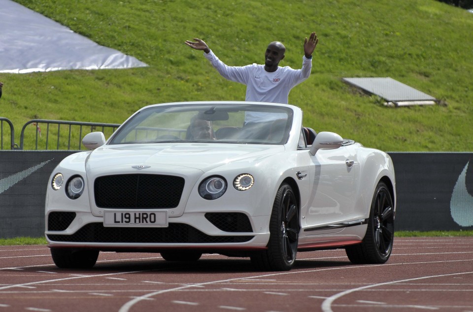 Mo Farah enjoyed a lap of the Birmingham track in a white Bentley before the race