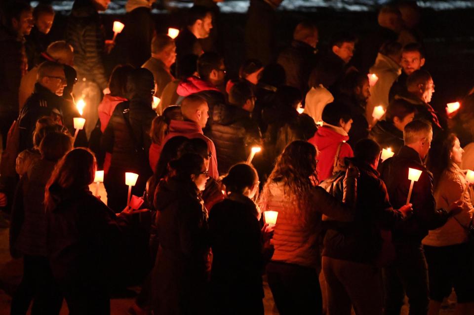  Hundreds of mourners met to remember the natural disaster at 3:36 am, the time the earthqake hit the small town last year