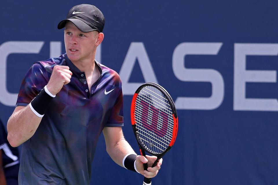  Kyle Edmund beat Steve Johnson for the second time in two weeks to clinch a place in the third round