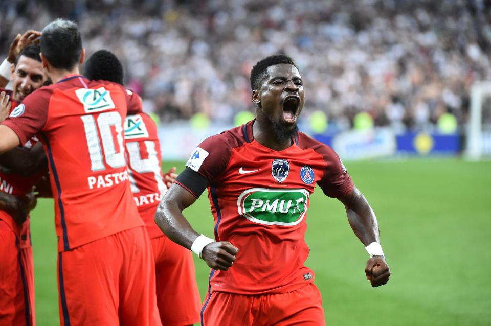  Spurs have beaten Manchester United to Serge Aurier's signature