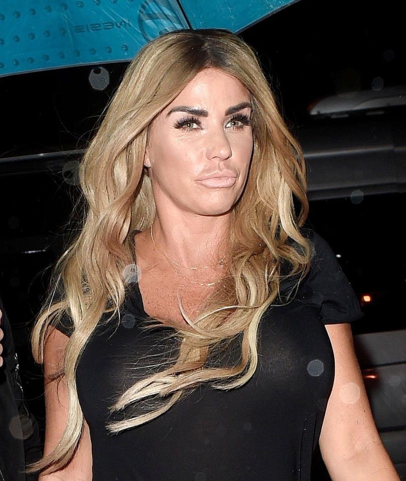  Katie Price put her marriage woes aside to head up to Blackpool