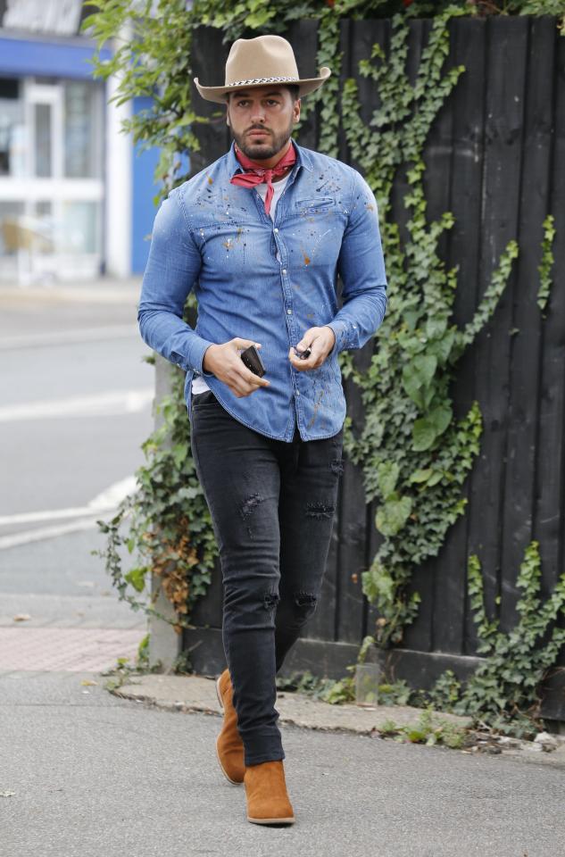  Returning star Mario Falcone went all out with his cowboy outfit