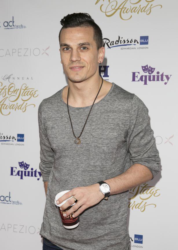  Aaron Sidwell is quite the performer