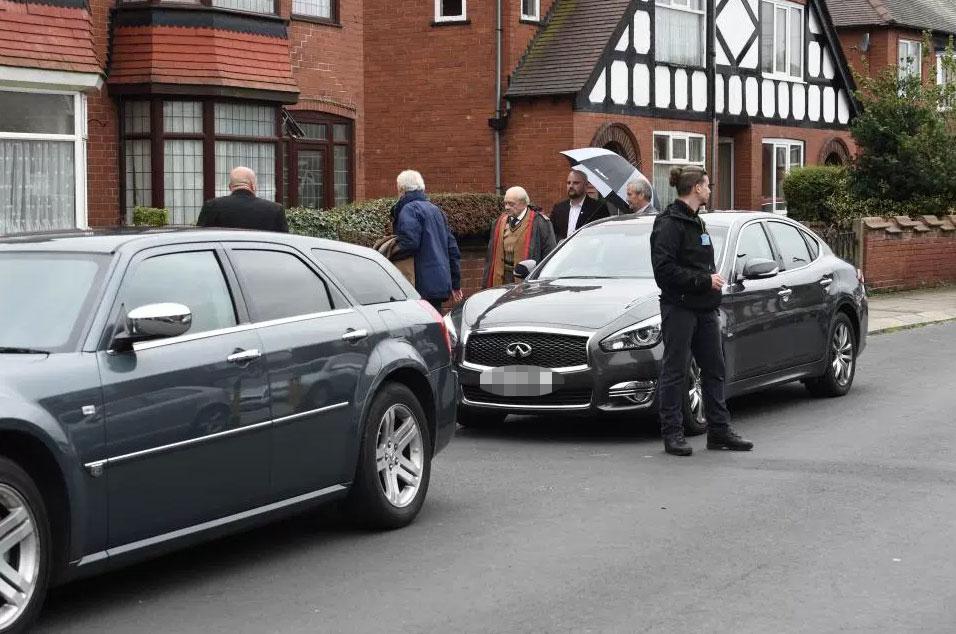  The guards follow the actor wherever he goes and even follow his car home