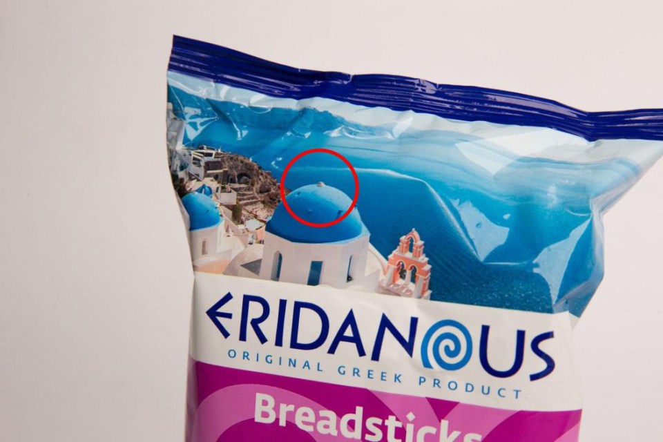 No crosses can be seen on the blue domes of the Anastasis Church in the packaging for the Lidl Greek food range