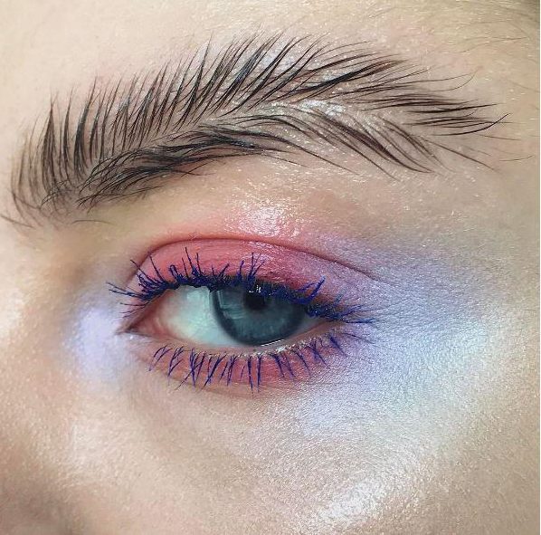  Feather brows involves parting the hair and spalying them into a feather-like shape